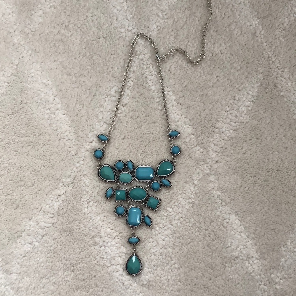 Turquoise Stone & Silver Necklace - Picture 2 of 3